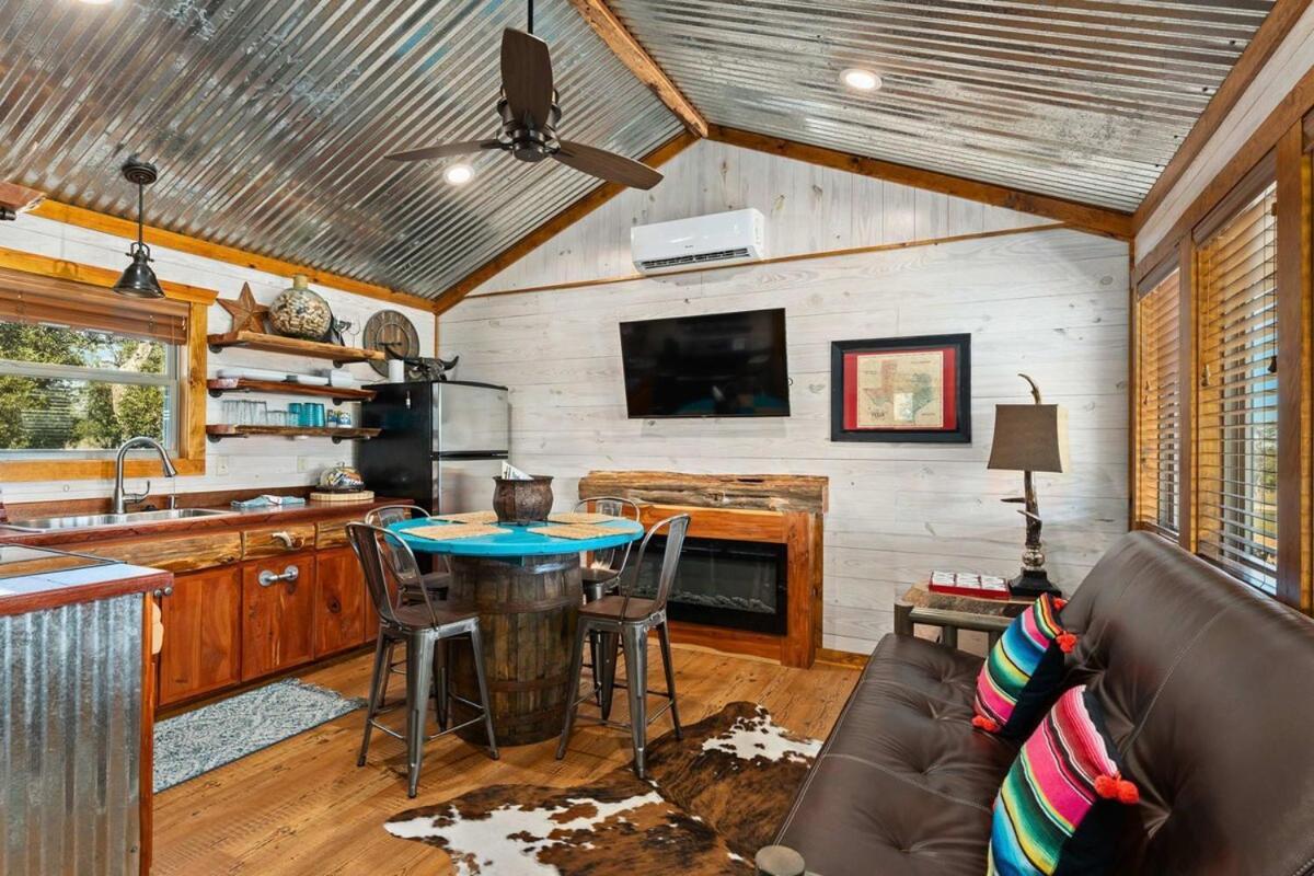 Rockin' R - Rustic Star Cabin Fredericksburg Bagian luar foto